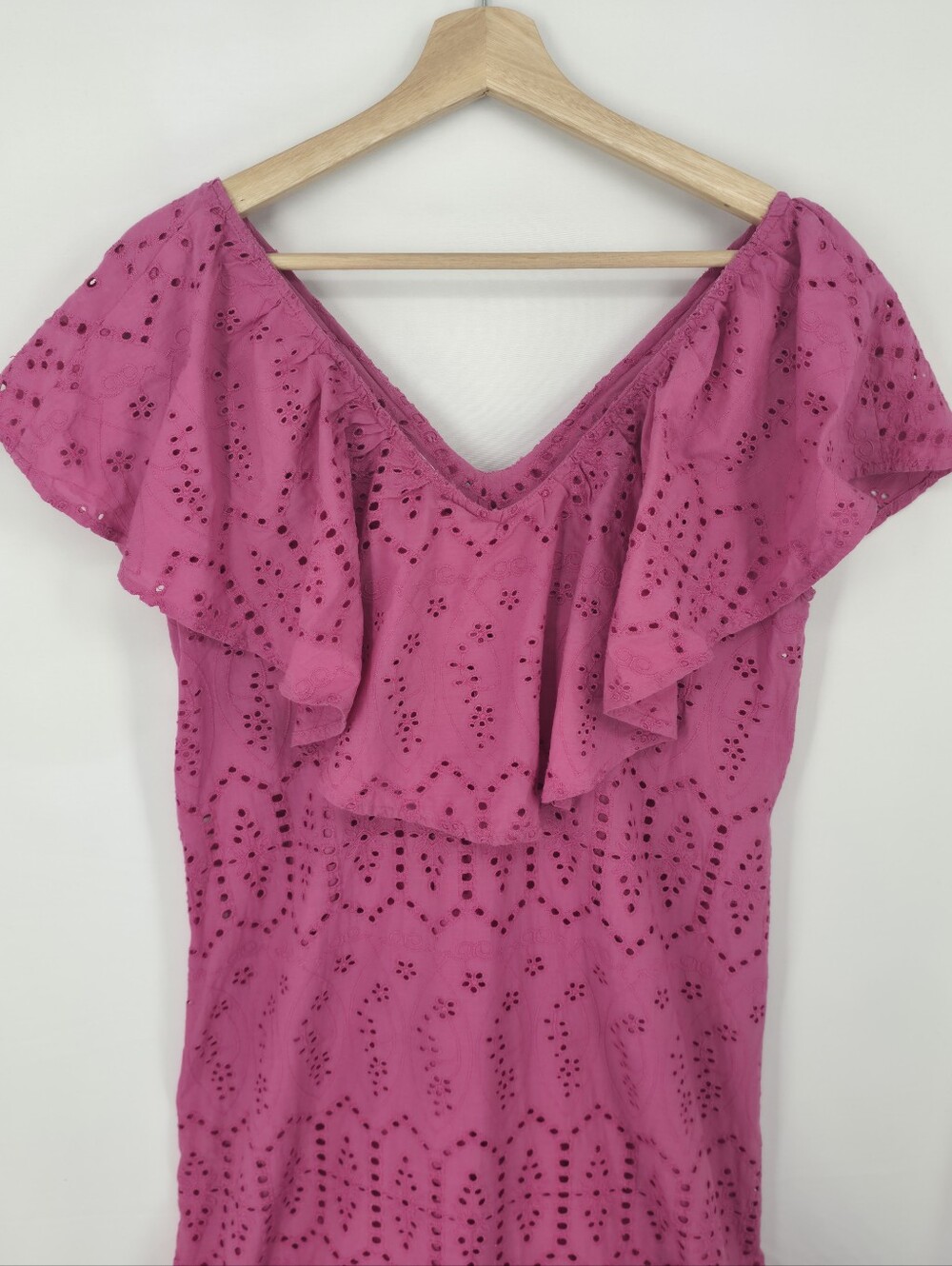 Tuckernuck Pink Eyelet Ruffle Midi Dress Cotton Resort Size Small - Picture 10 of 15